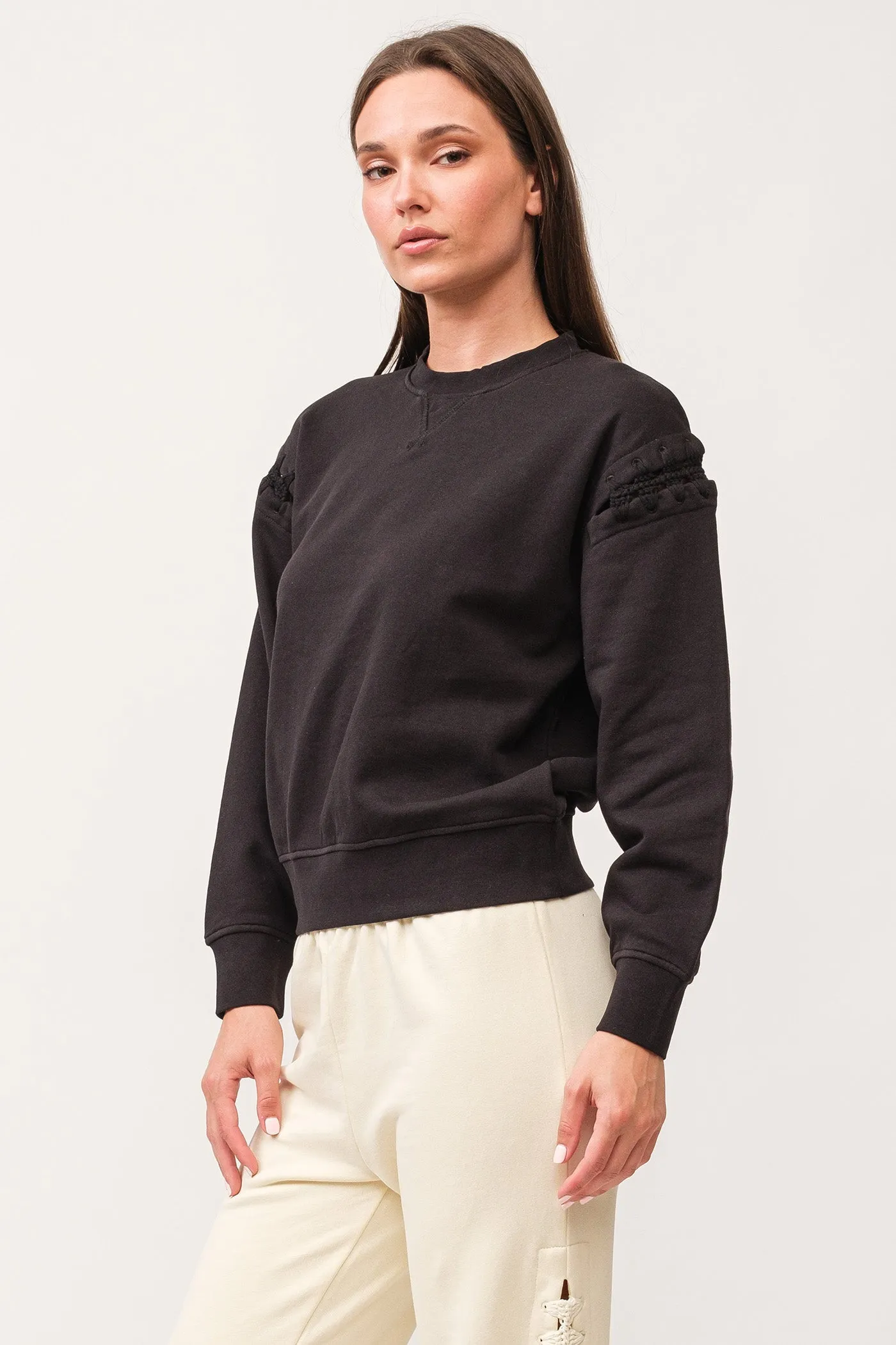 LUCINDA CREW NECK LONG SLEEVE RELAXED FIT SWEATER BLACK