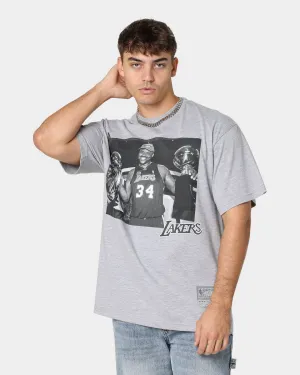 Mitchell & Ness Los Angeles Lakers Shaquille O'Neal Basketball Photo T-Shirt Grey Marle
